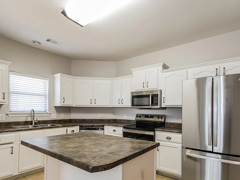 225 Birch Springs Cv — Photo 8