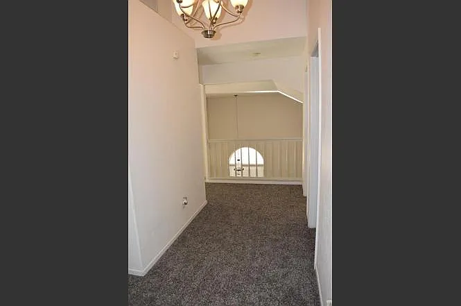 1408 E Salem Ave — Photo 17