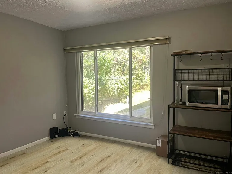 7712 Hanover Pkwy #103 — Photo 8