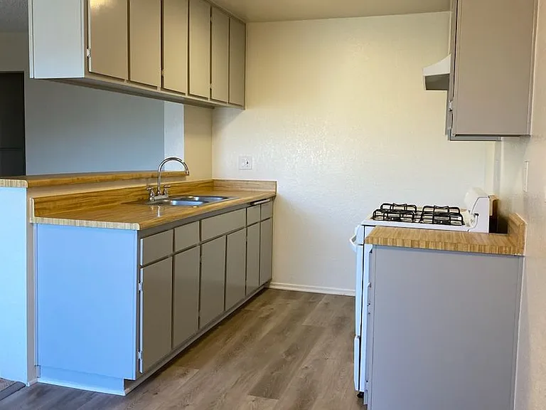 44ALM — Photo 7
