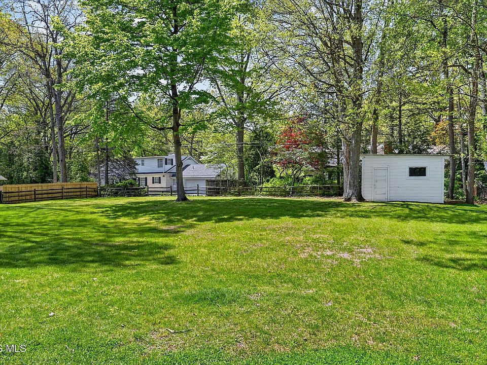 2nd image of 4411 Merriweather Rd