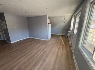 891 Mammoth Rd APT D, Manchester, NH 03104