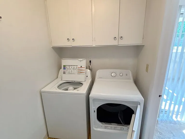 1110 Garfield St — Photo 5