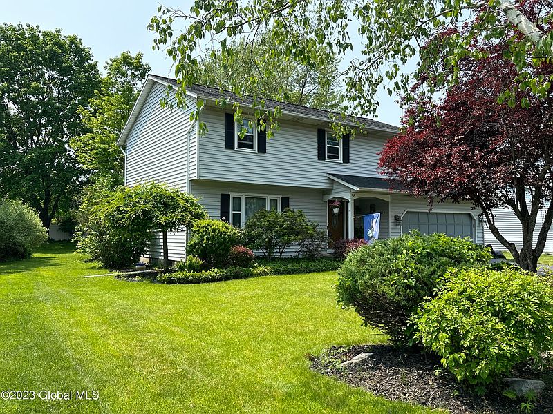 2nd image of 98 Longmeadow Drive