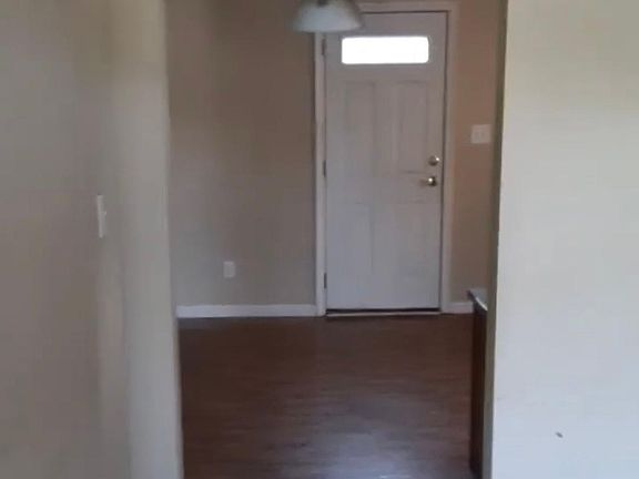 3rd image of 3147 Holly Brook Cir NE