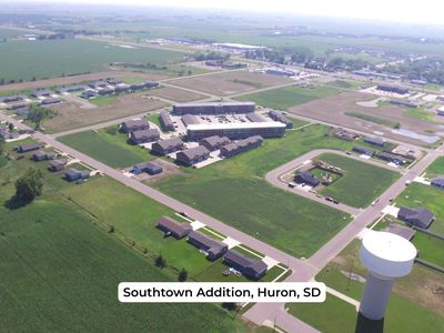 2312 Frank Ave SE, Huron, SD, 57350