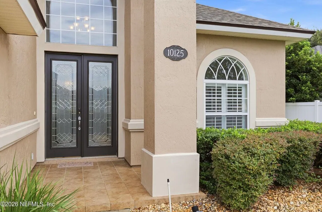 4 bed, 3.5 bath, 2622 sqft, $3,800 — Photo 3