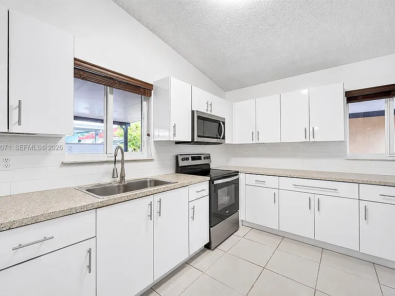 7256 W 34th Ln — Photo 5
