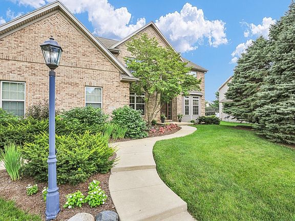 5th image of 4601 Stonebridge Dr