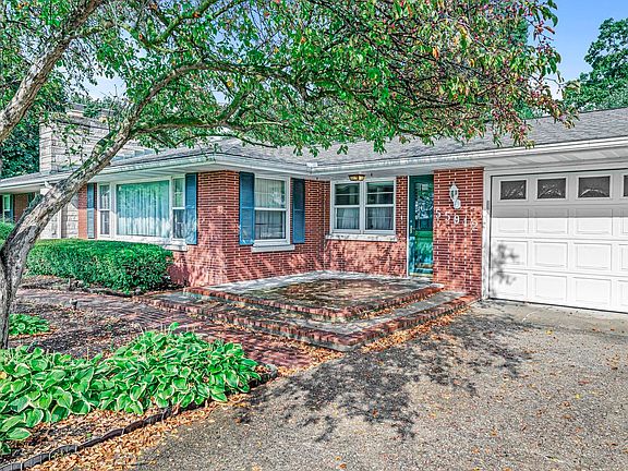 4th image of 55912 Riverdale Dr