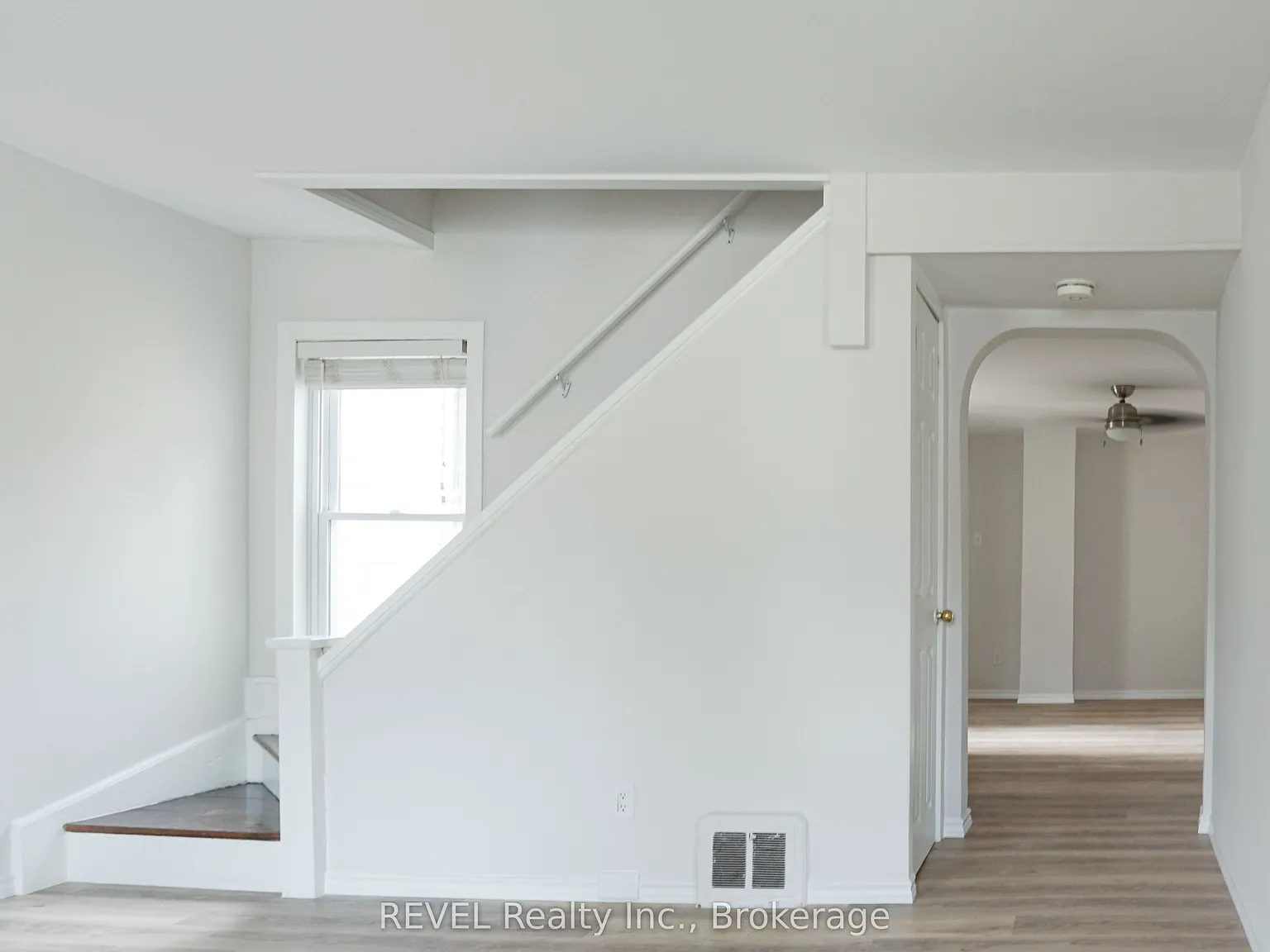 3 bed, $2,000 — Photo 4