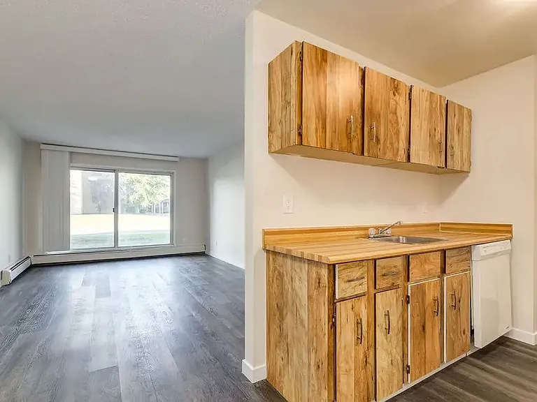 5411 39th Ave #207 — Photo 8