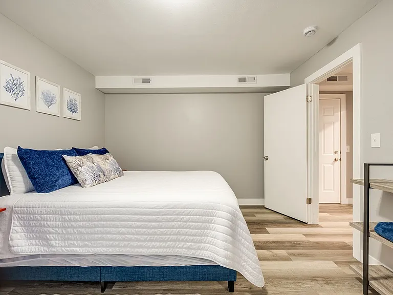 508 Southway Dr — Photo 10