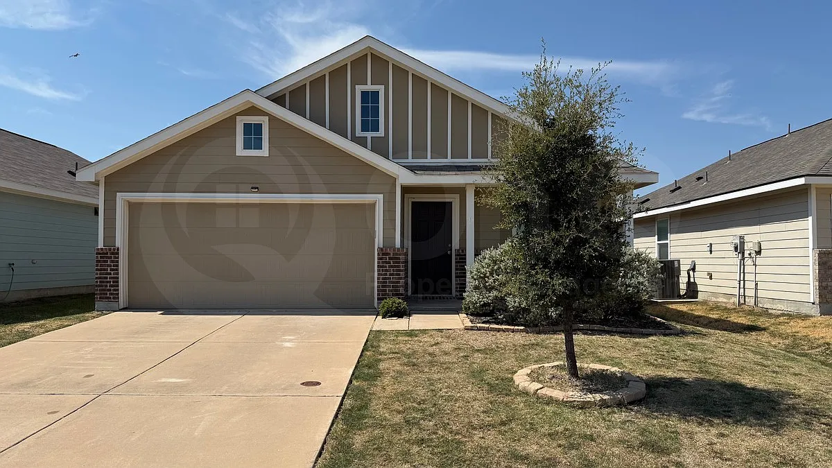 3 bed, 2.0 bath, 1479 sqft, $1,900 — Photo 2