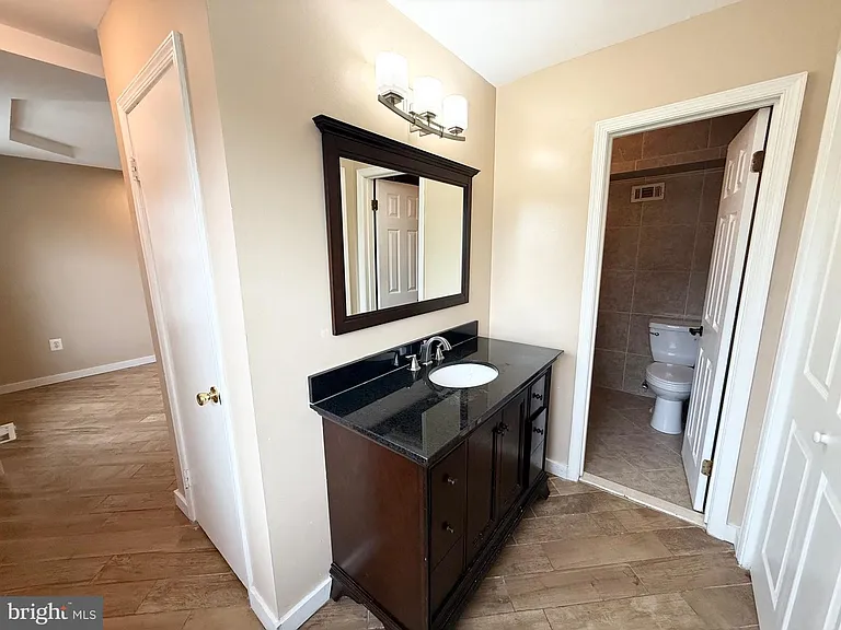 5439 Richenbacher Ave — Photo 15