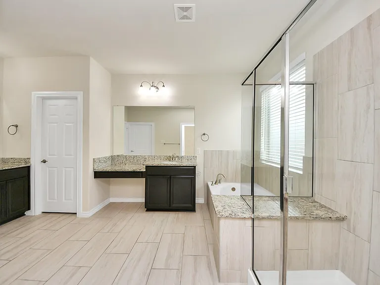 28215 Shorecrest Ln — Photo 30