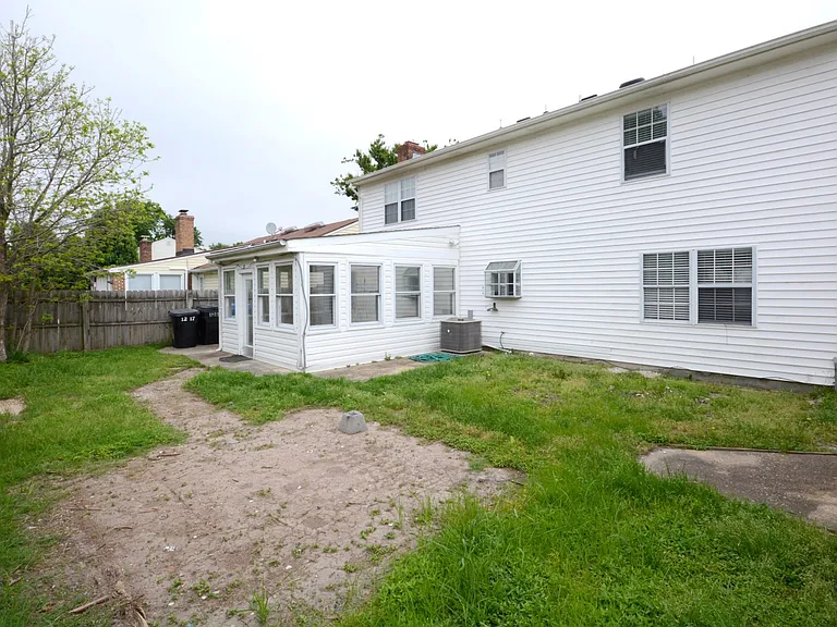 1217 Reardon Cir — Photo 47