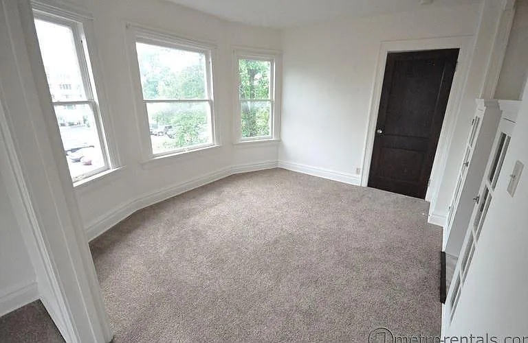 1560 E. Broad St. — Photo 70