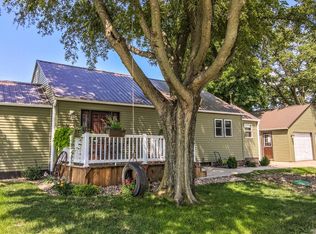 3046 Rutledge Ave, Cedar, IA 52543