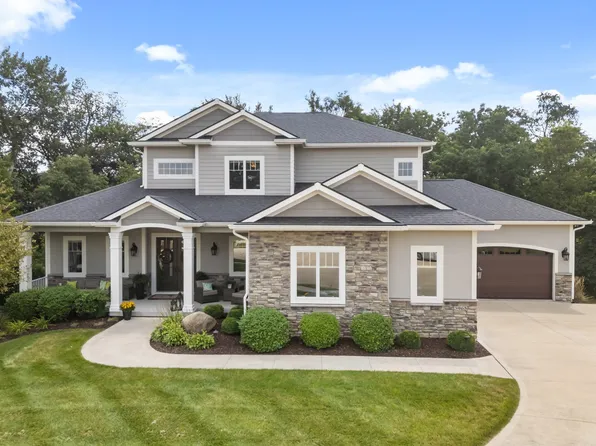 3965 Black Bear Point, Waukee, IA 50263