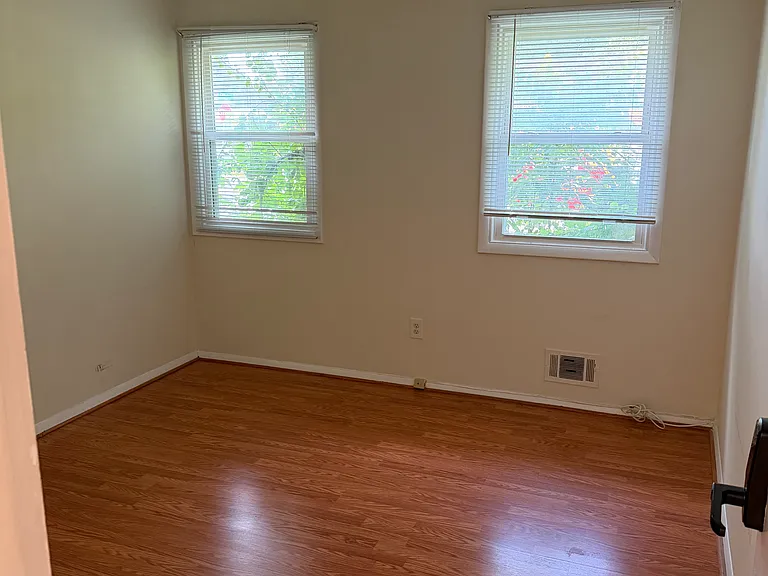 9083 Meadow Heights Rd — Photo 8