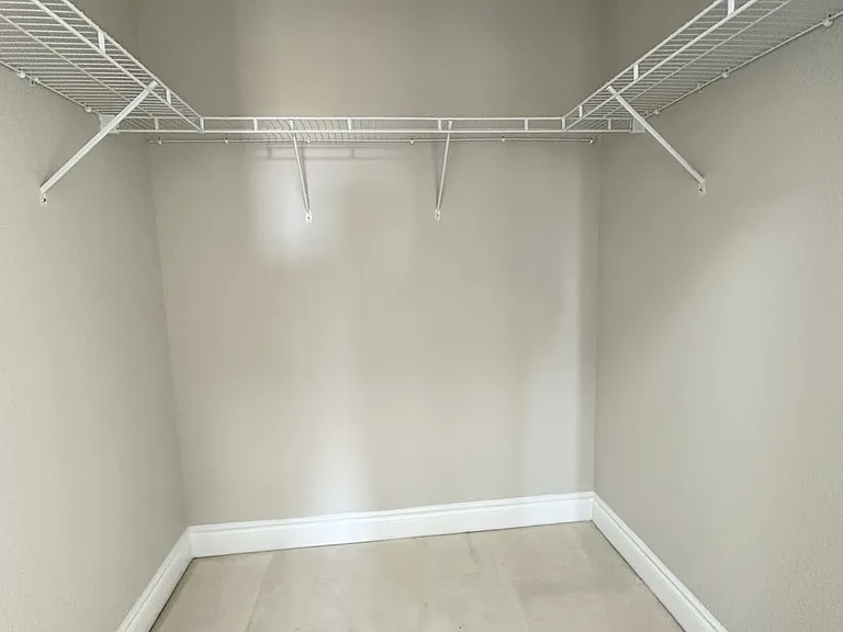 1101 Leslie St #706 — Photo 16