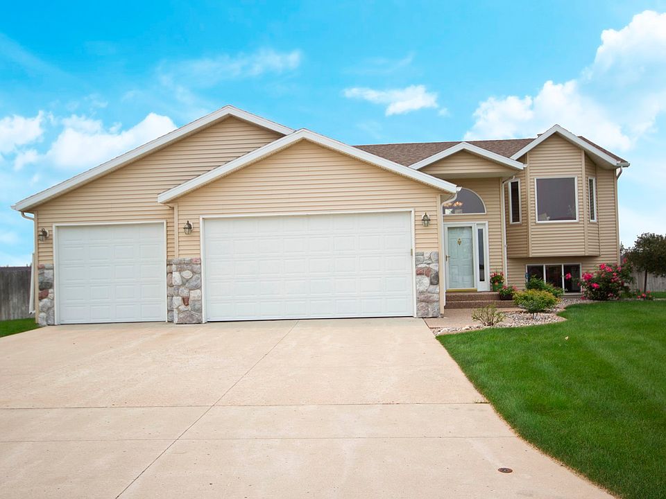 1st image of 739 S Sedona Pl