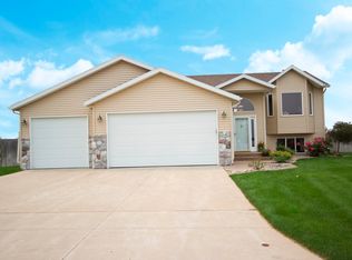 739 S Sedona Pl, West Fargo, ND 58078