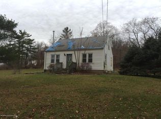 48 Rues Rd, Cream Ridge, NJ 08514