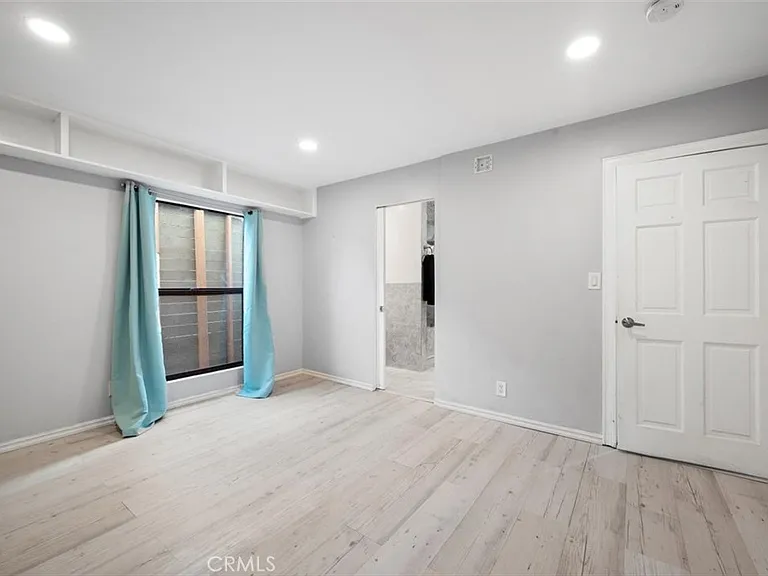 905 Dickson St #1 — Photo 34