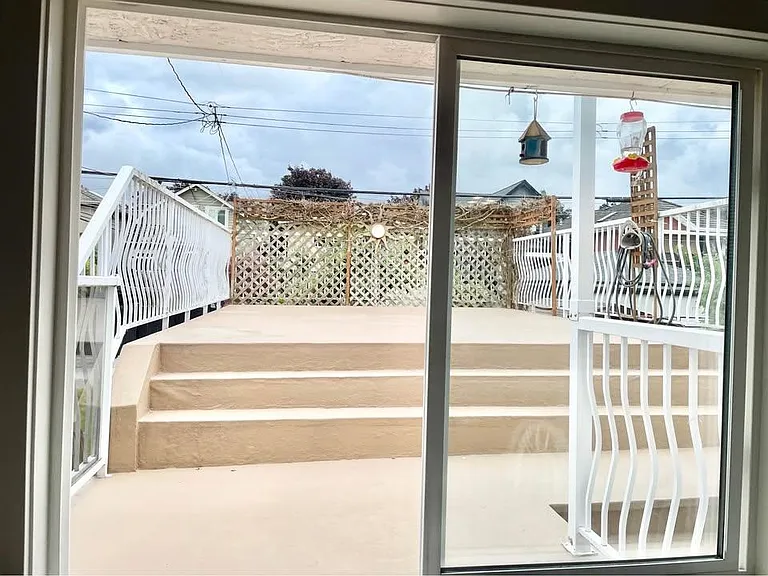 4825 Georgia St — Photo 18