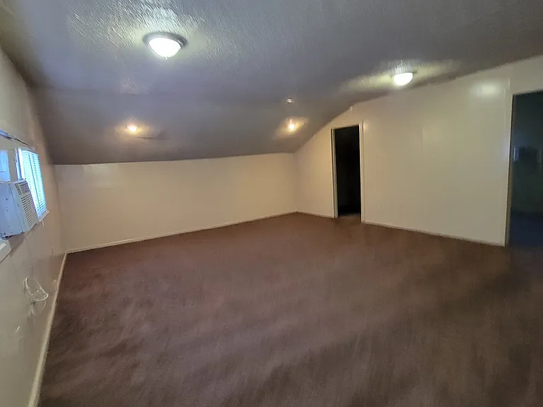 3929 N Kenwood Ave — Photo 5