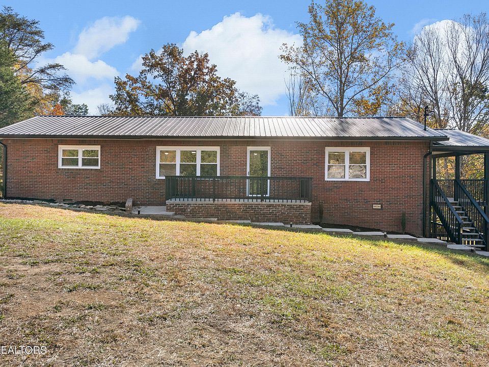 1st image of 255 E Bowman Cir
