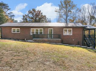 255 E Bowman Cir, La Follette, TN 37766