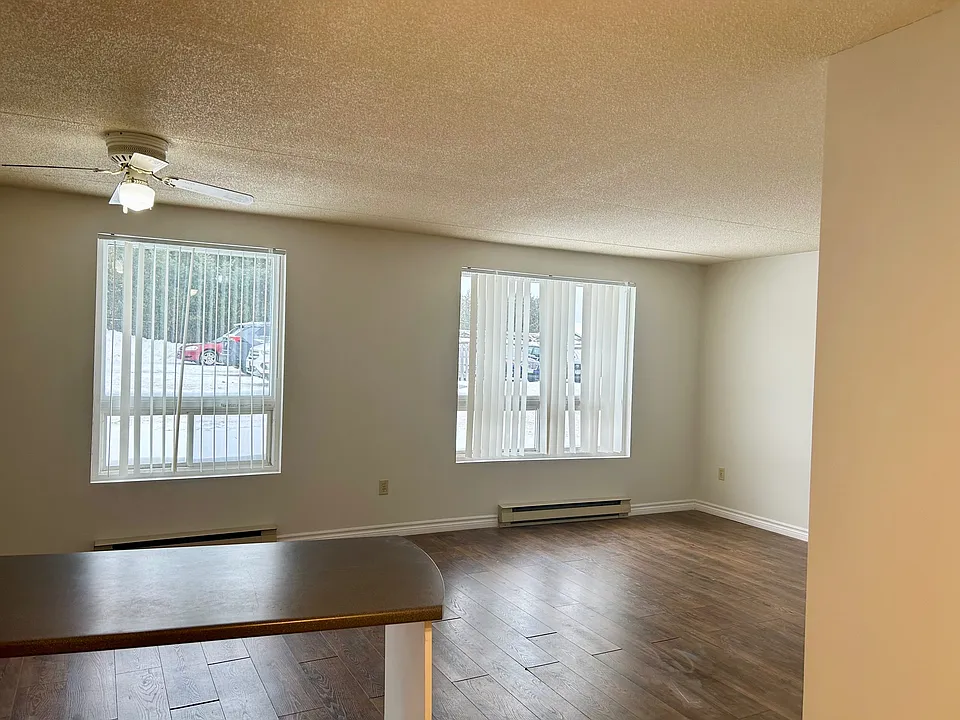 1490 Kelly Lake Rd #103