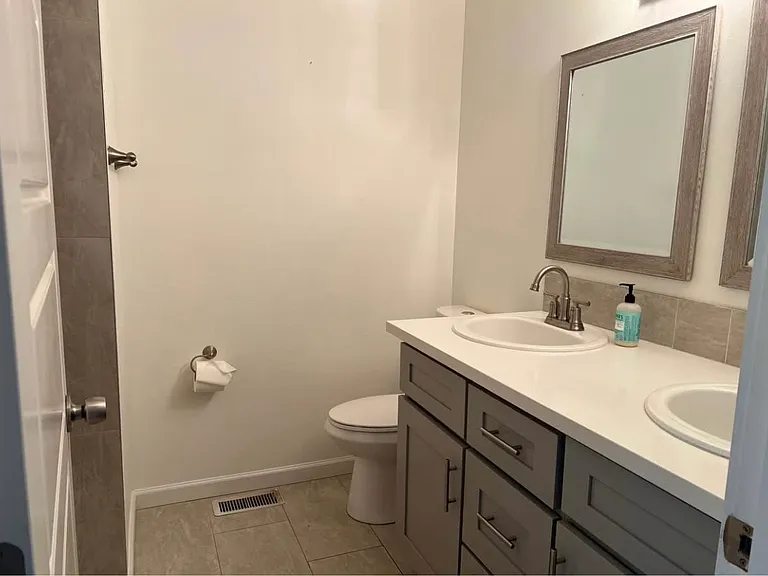 2115 W 8th Pl — Photo 9