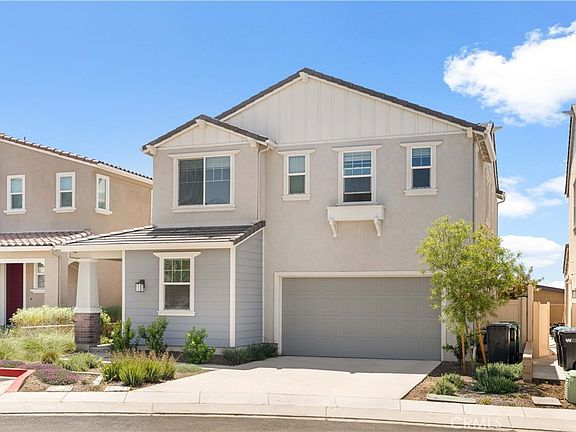 2nd image of 2860 Sapphire Rd