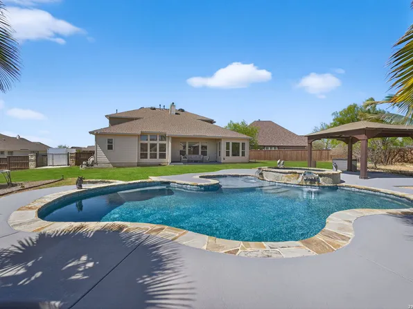 107 Lilly Blf, Castroville, TX 78009
