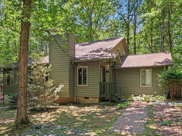 9507 Coach Way, Chapel Hill, NC 27516
