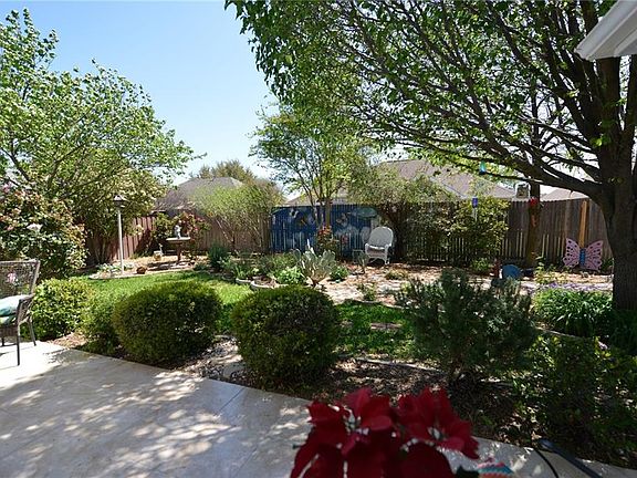 3rd image of 106 Post Oak Dr