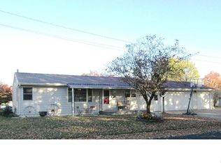 623 N Spring St, Palmyra, MO 63461