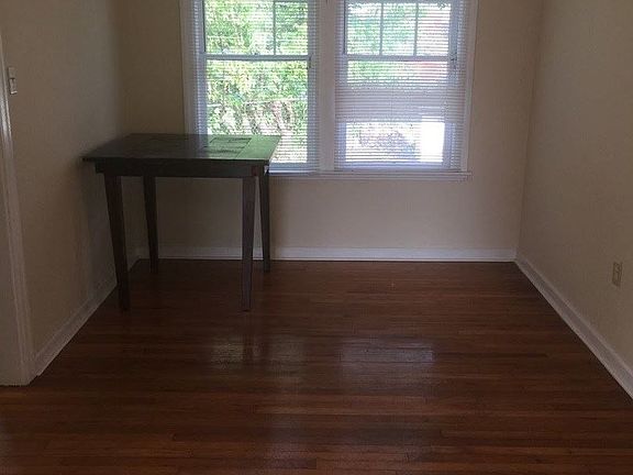 4th image of 338 Sunset Dr