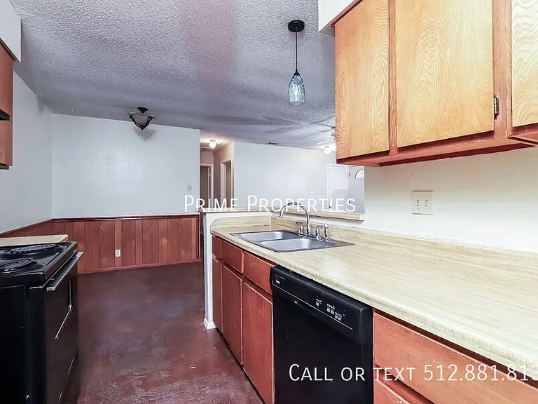 9903A Hundred Oaks Cir — Photo 6