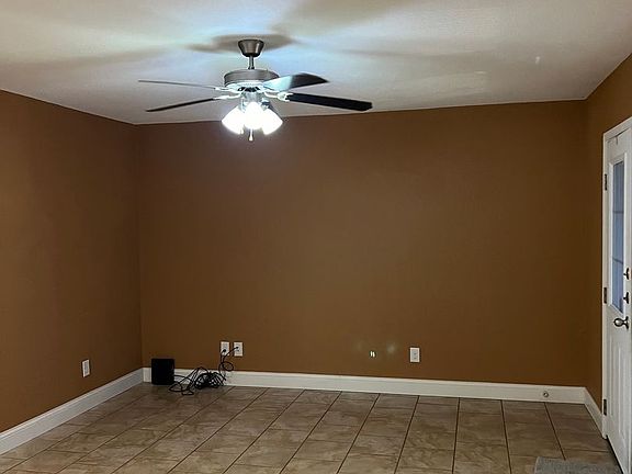 3rd image of 2360 W Denman St #25