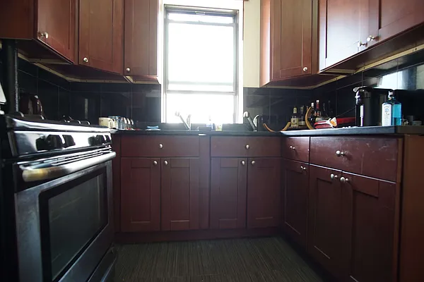 Rented by Mdays Realty | media 25