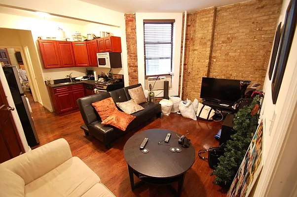 Rented by Bold New York | media 35