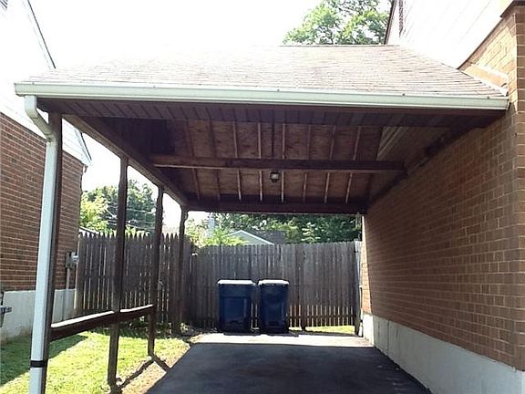 Carport w/ Motion Light & Electric !