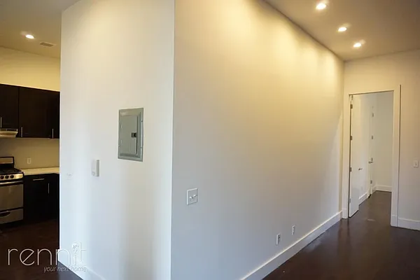 Rented by Rennit Inc. | media 32