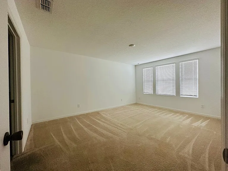 729 Benoi Dr — Photo 14