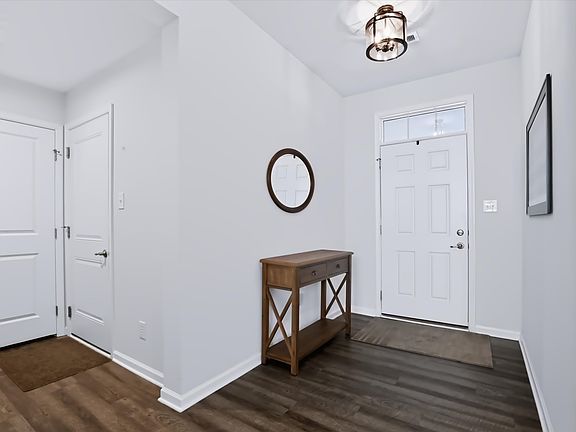 3rd image of 10273 Legacy Dr